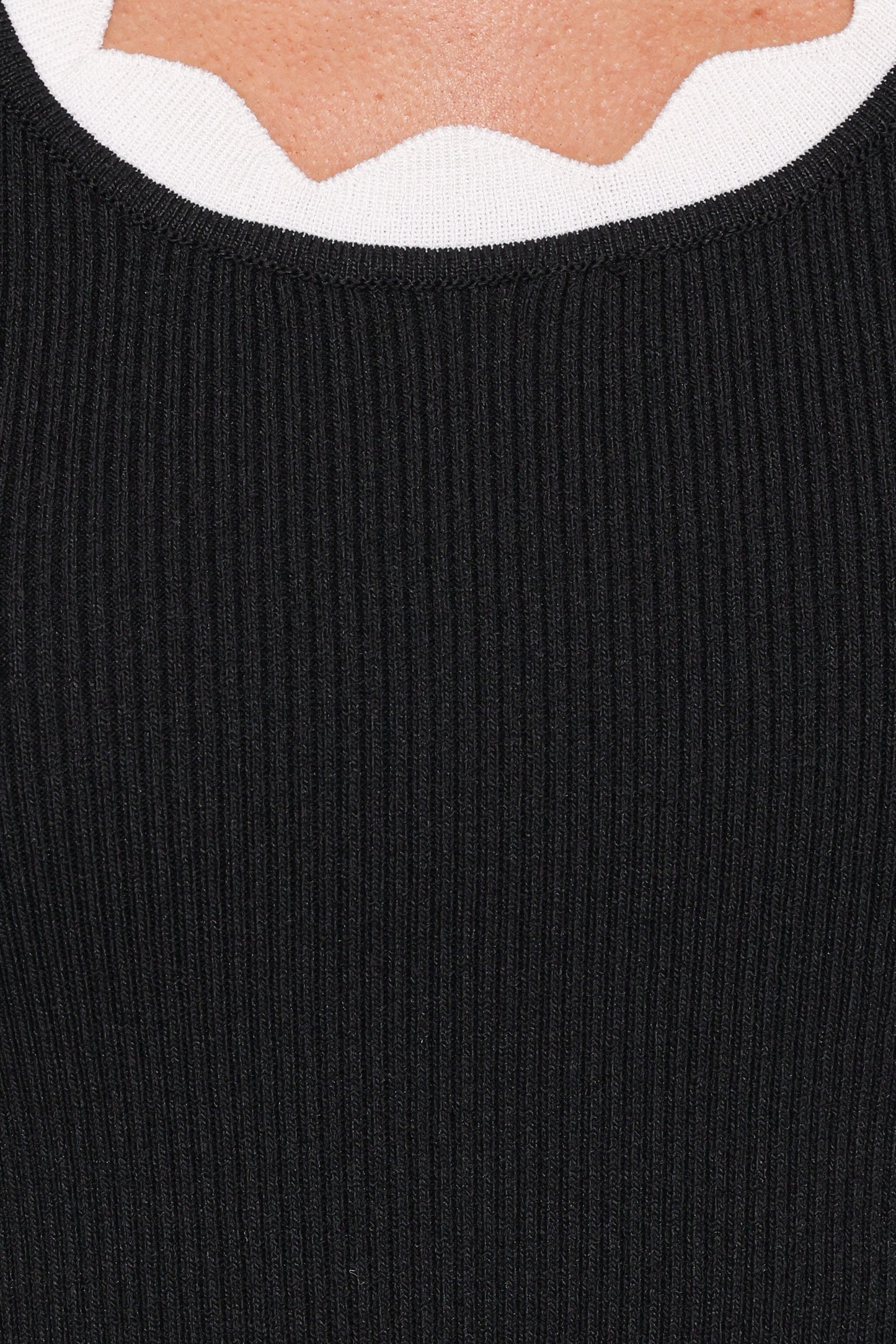 Johnson Scalloped Trim Tank - Black White