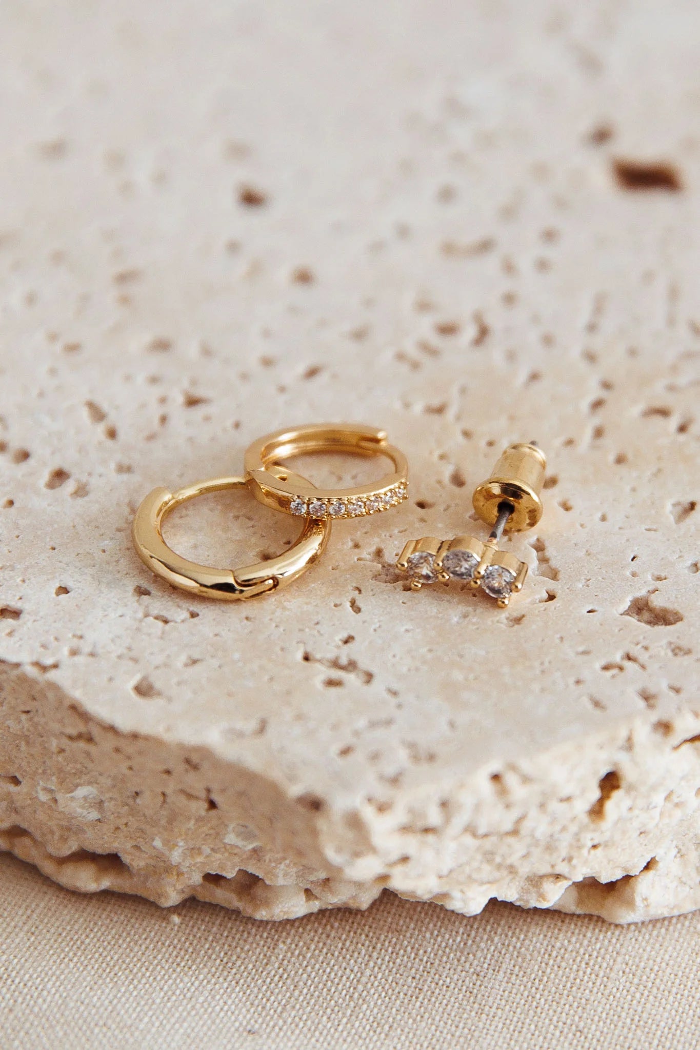 Star Signs Crystal Earrings Set Gold