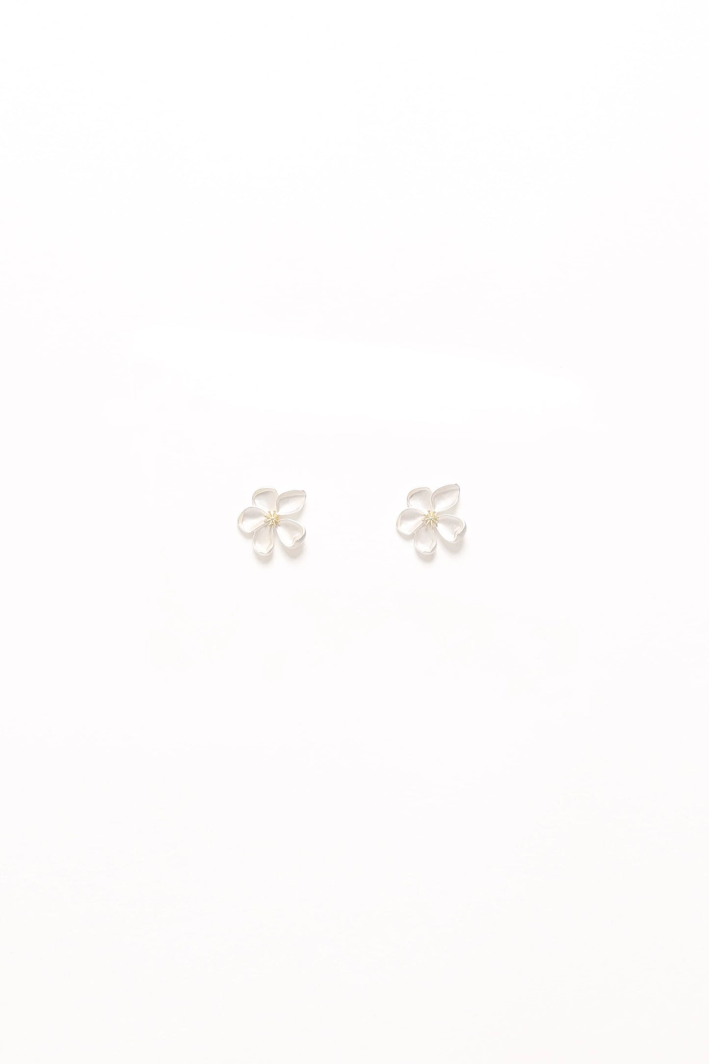 Gisella Flower Earrings - White