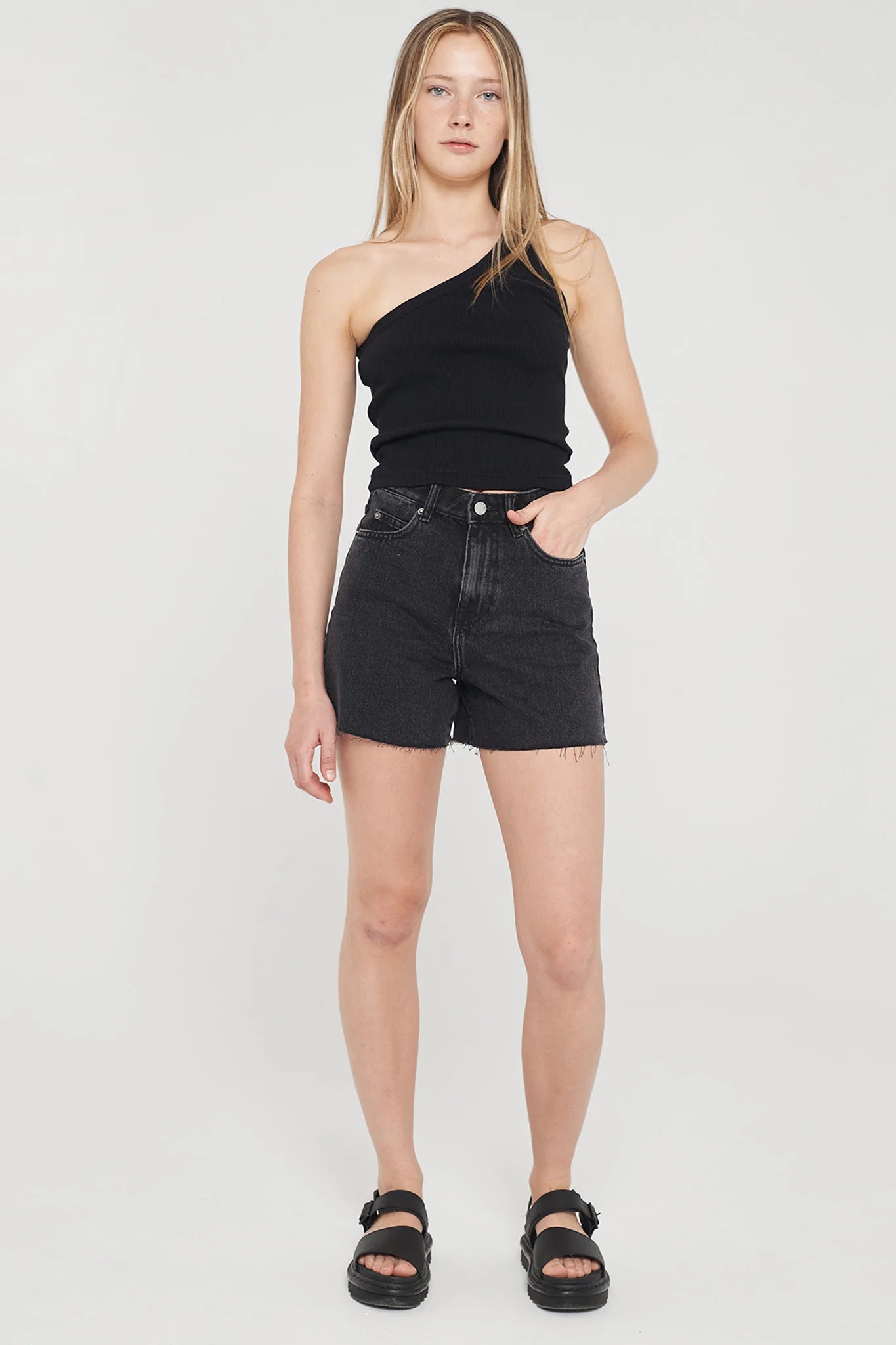 DR DENIM Nora Shorts Black Retro