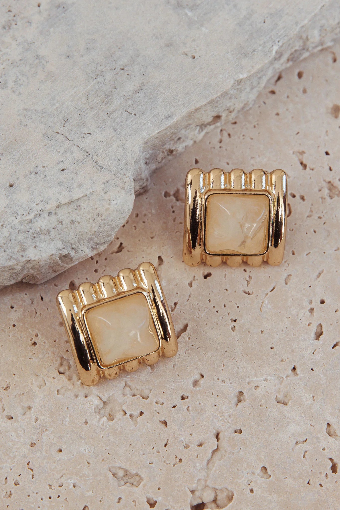 Silvia Geometric Earrings Gold/Ivory Tort