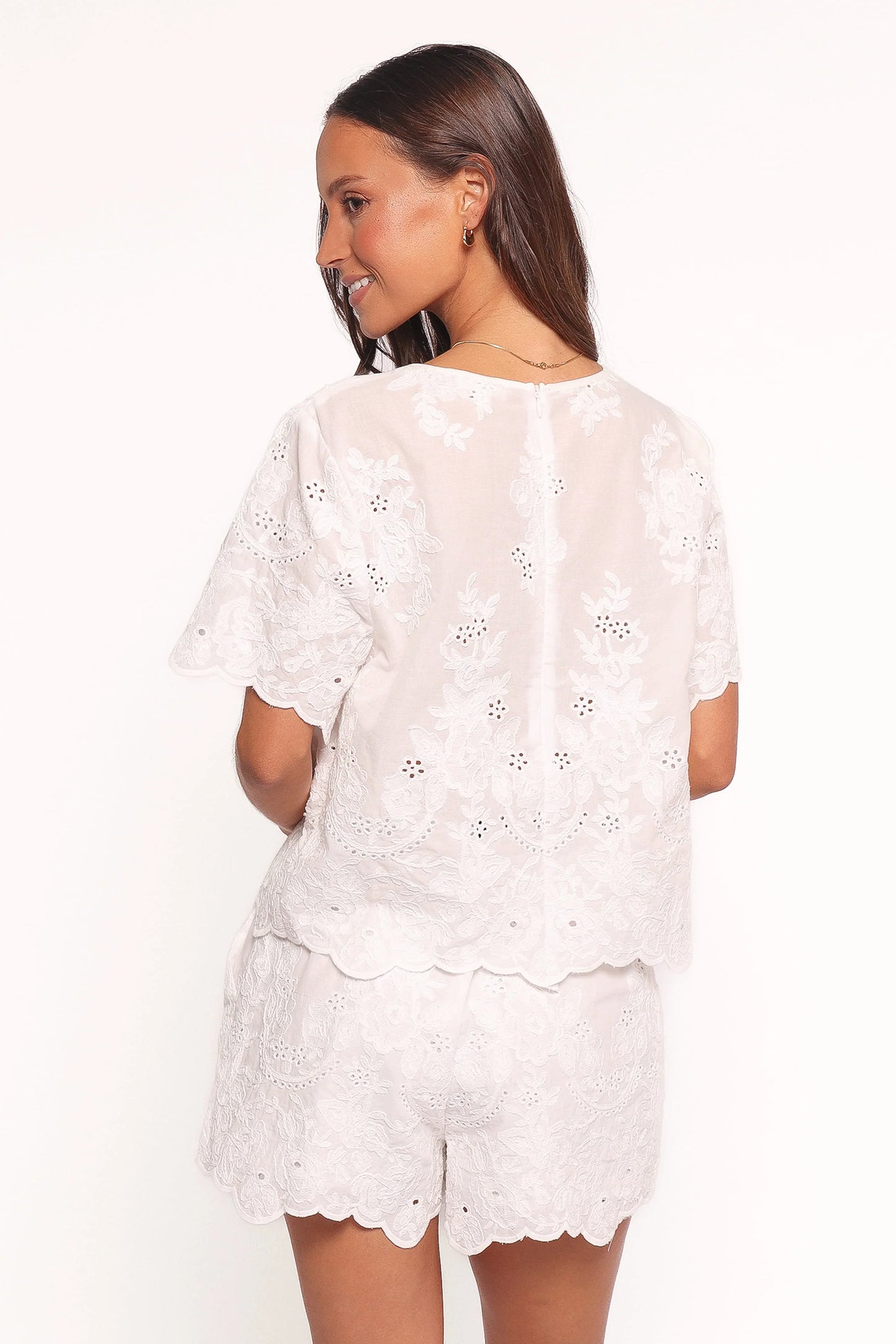Tanis Embroidered Shorts - White