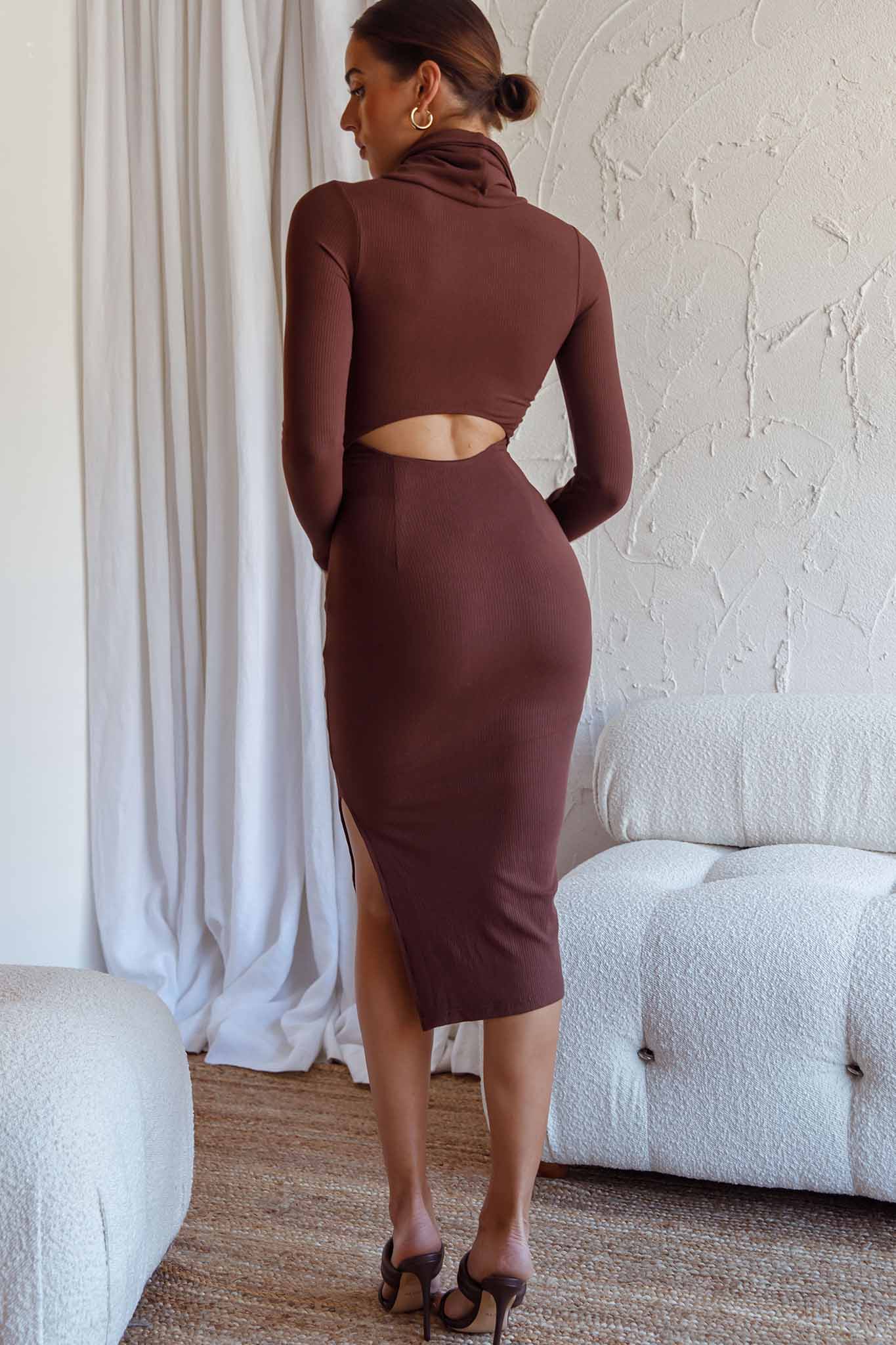 Nostalgia Cut-Out Waist Turtleneck Knee Length Dress Chocolate