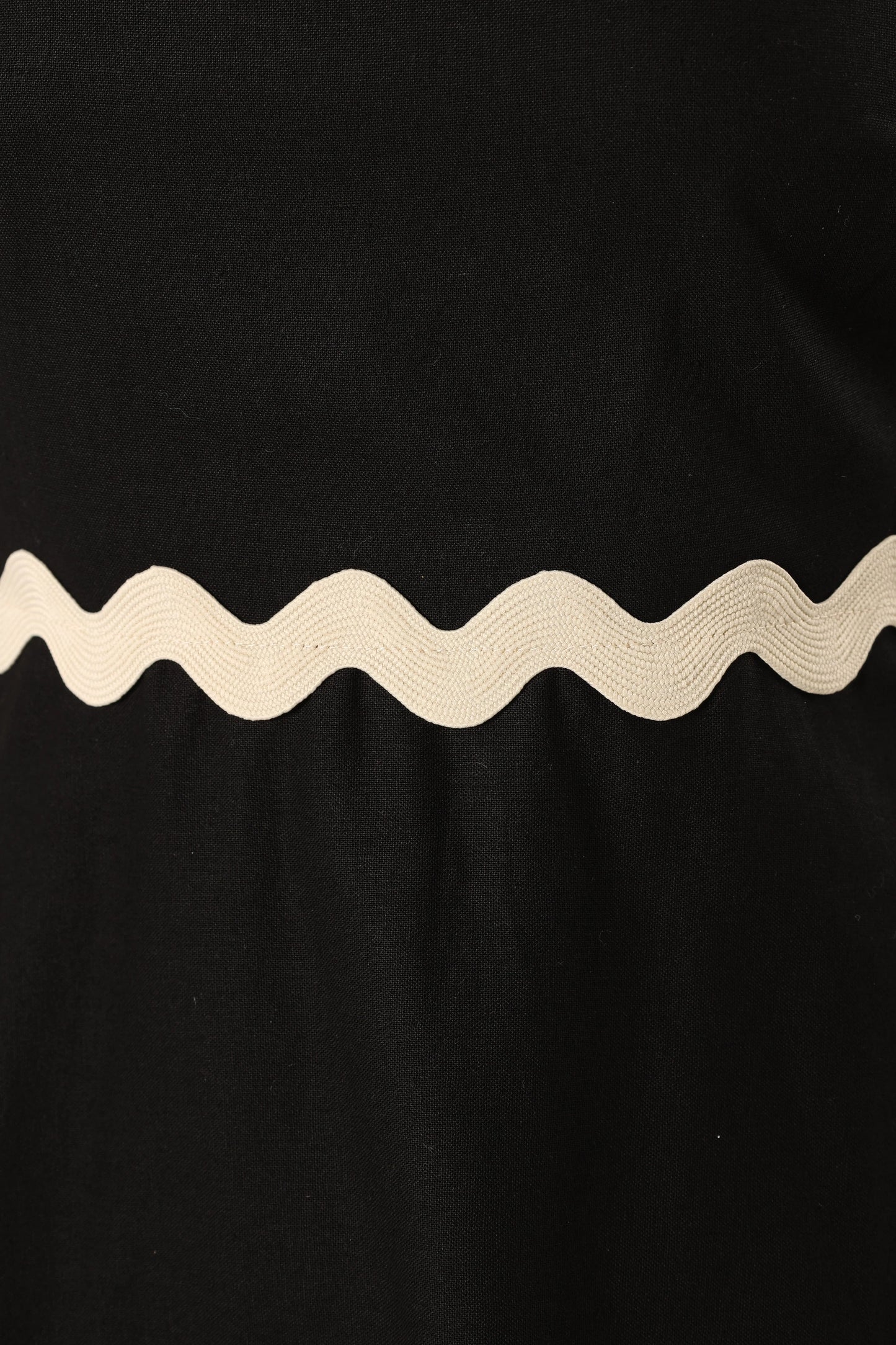 Mollymook Top - Black Cream