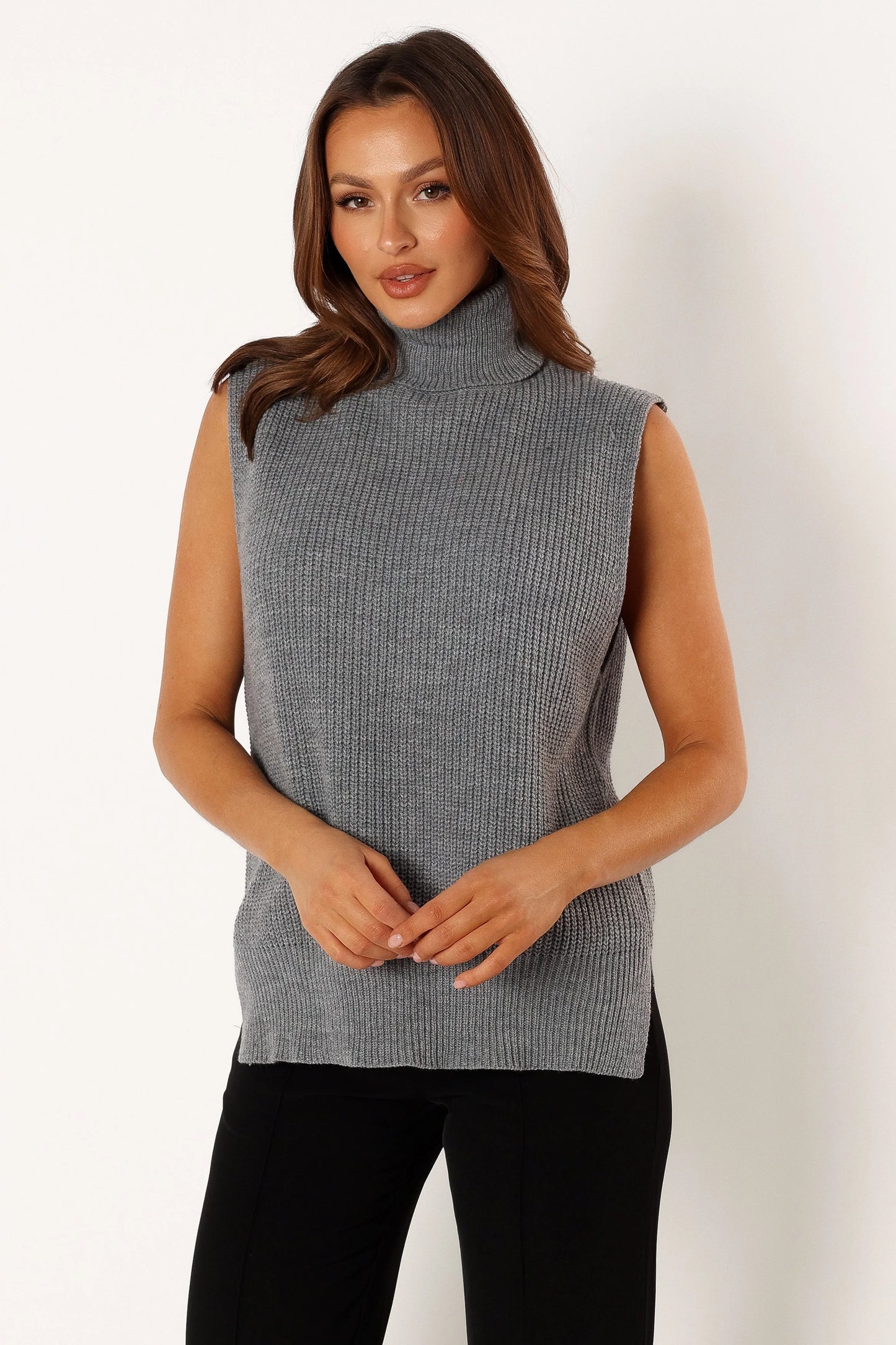 Celaena Turtleneck Sleeveless Sweater - Grey