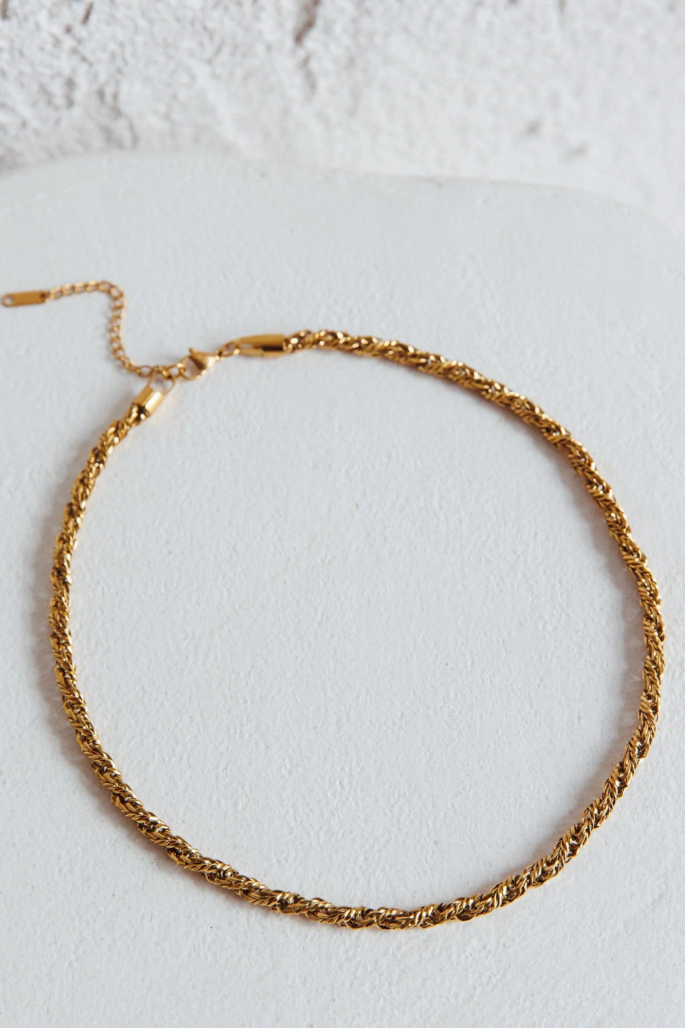 Prana Twist Chain Necklace Gold