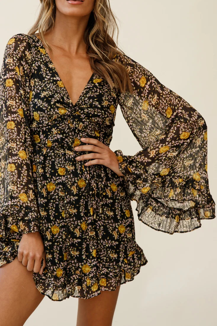 Perri Bell Sleeve Twist Knot Bust Dress Paisley Print Black