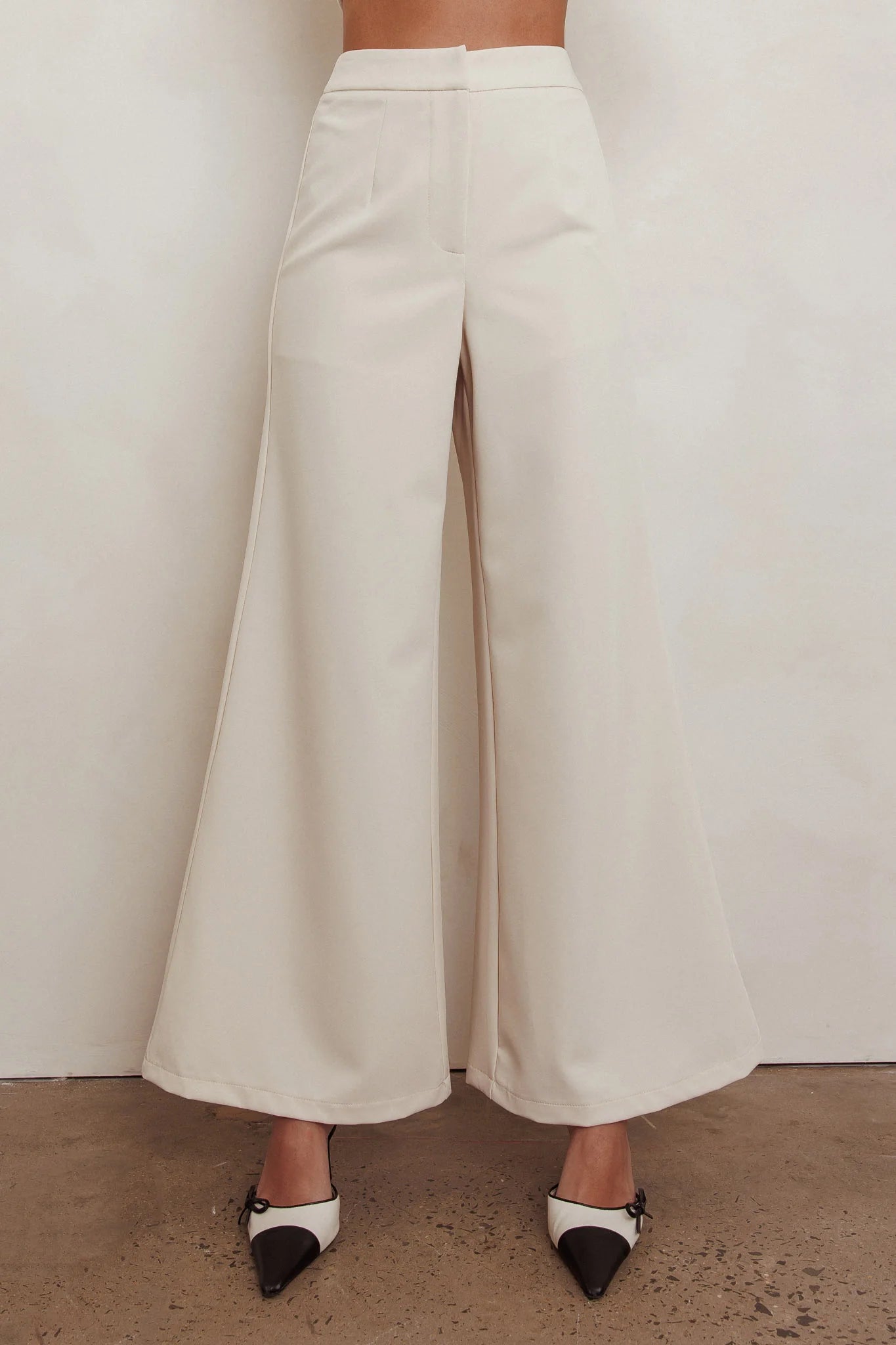 Consideration Wide Leg Pant Beige