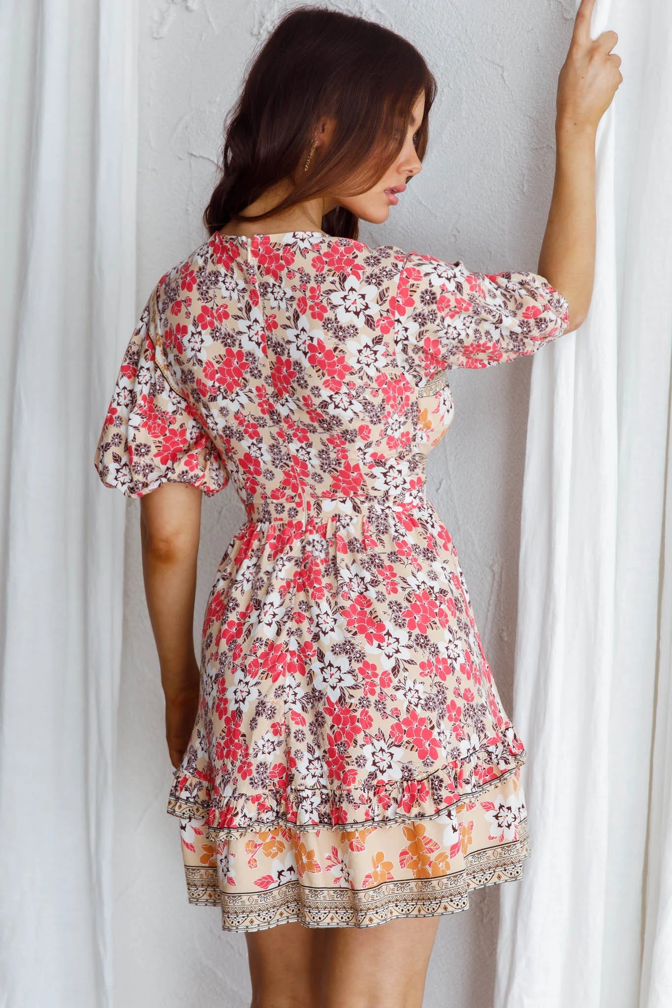Rosy Tied Bust Mini Dress Floral Beige/Red