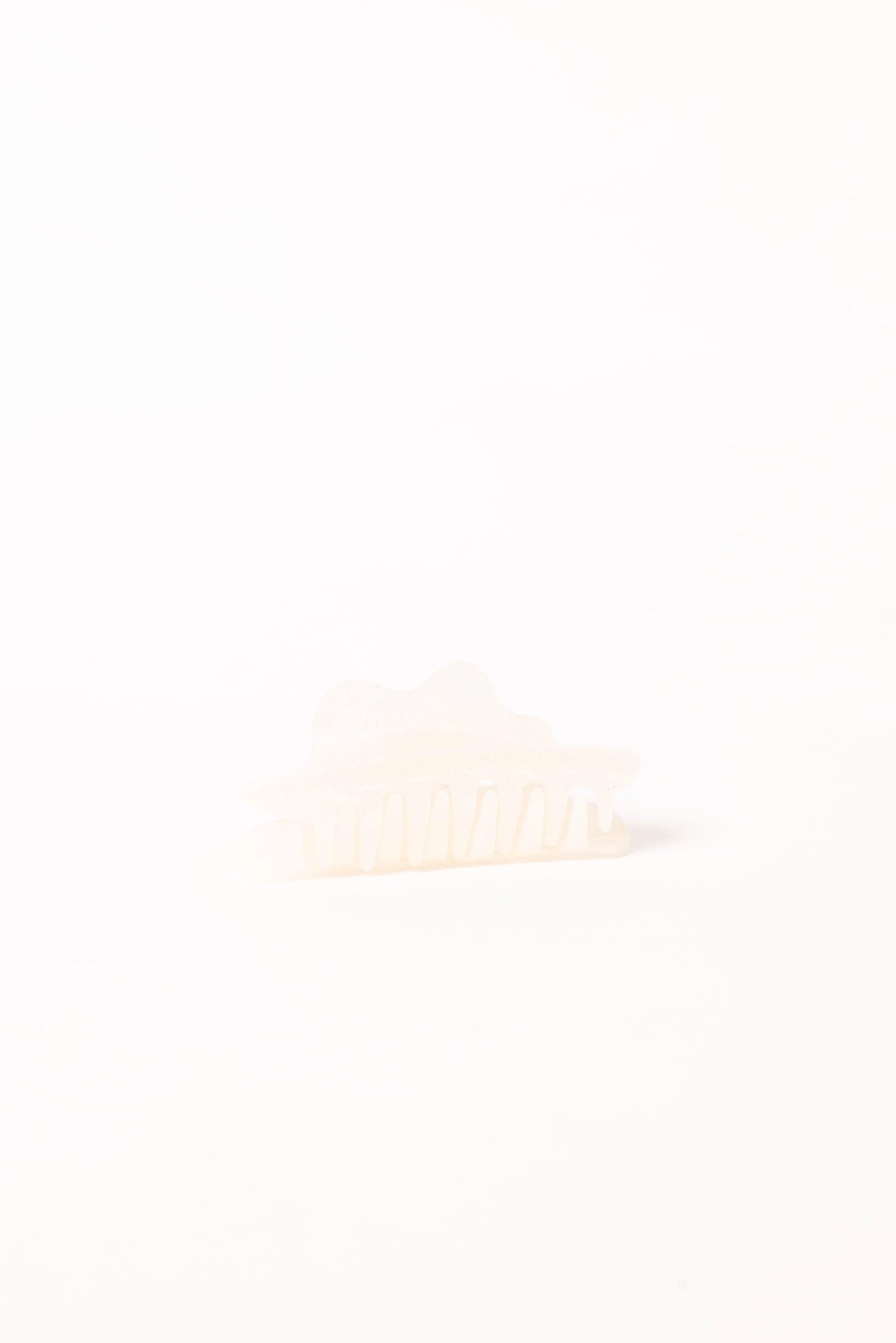 Peta Hair Clip - Pearl