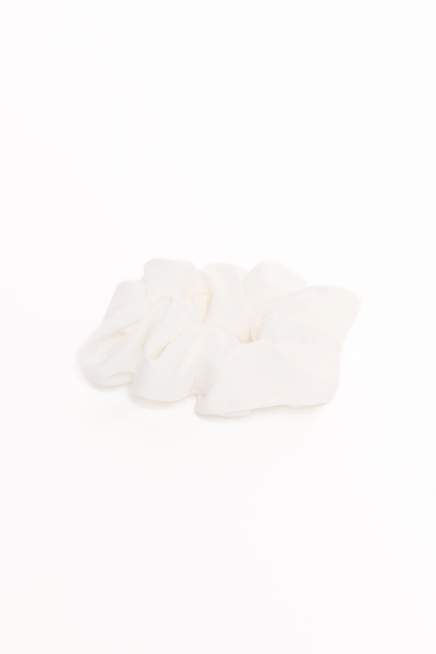 Theodora Scrunchie - White
