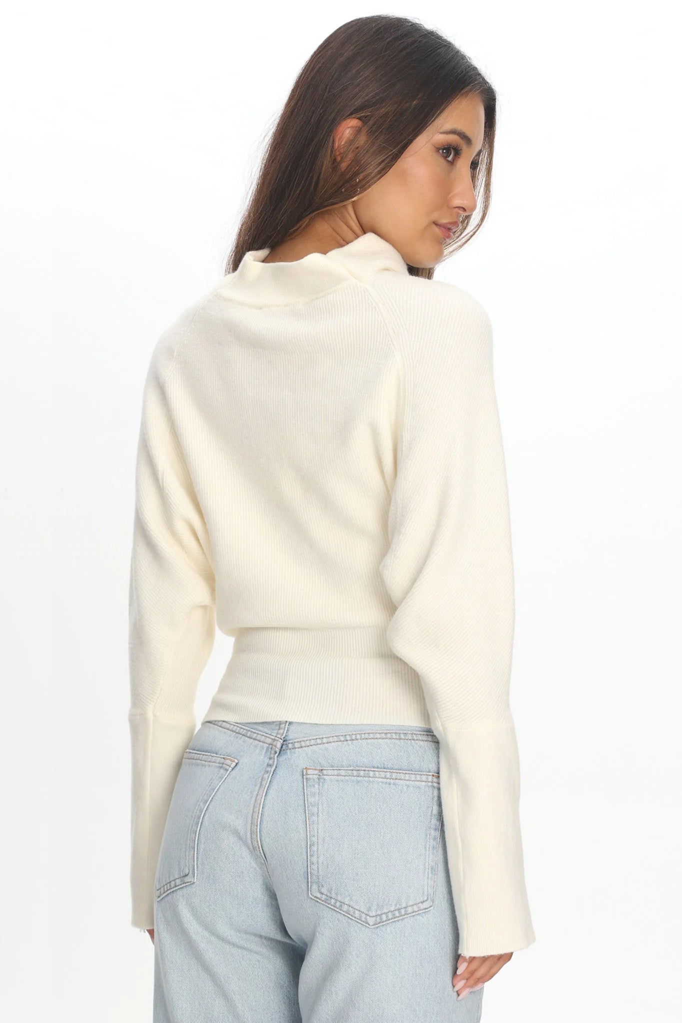 Zyah Turtleneck Knit Sweater Cream