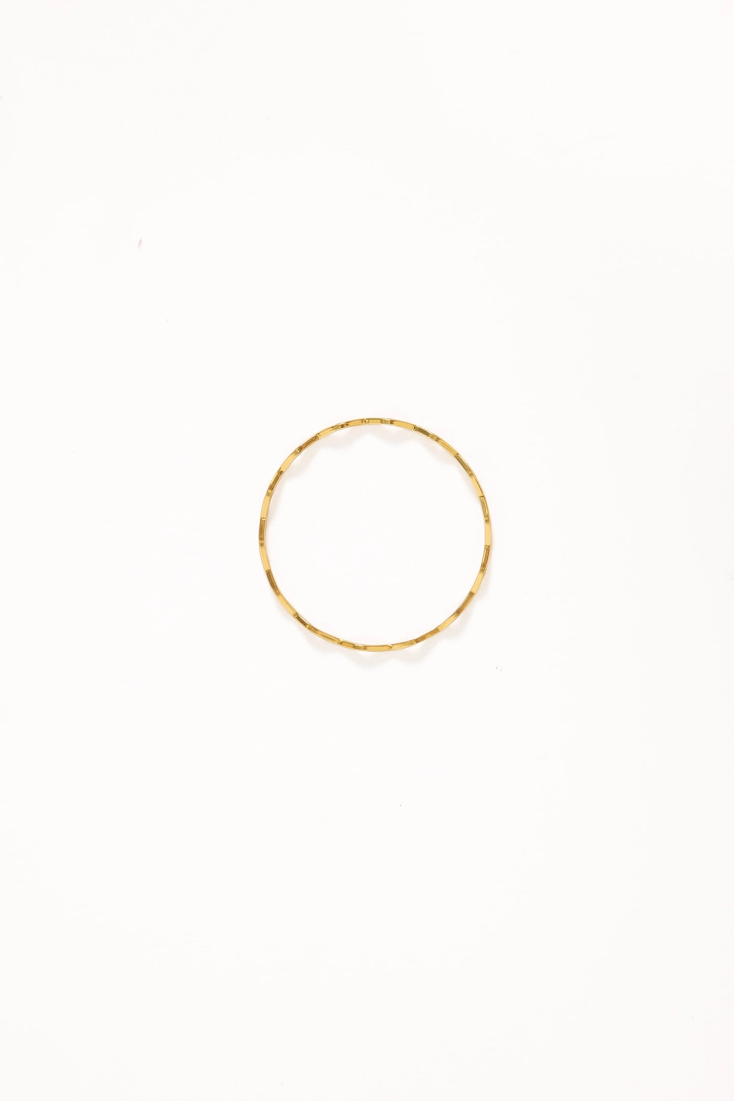 Layla Wave Bangle - Gold